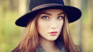 Jeune femme avec un très beau regard