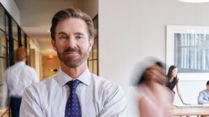 Portrait d'un homme à la barbe bien entretenue